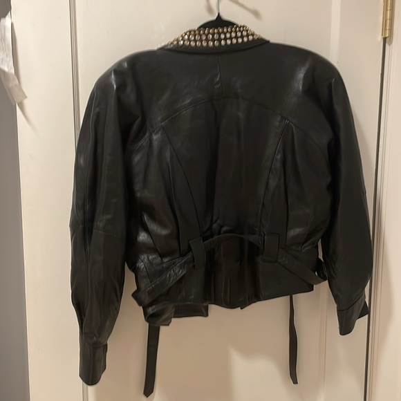 80’s oversized cropped studded gold and sparkle leather jacket by cache Ty waist - Picture 6 of 6